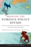 Cover: Bridging the Foreign Policy Divide - Routledge