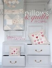 Abbildung von: Pillows & Quilts - David & Charles