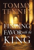 Cover: Finding Favor With the King - Baker Publishing Group