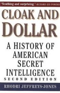 Abbildung von: Cloak and Dollar - Yale University Press
