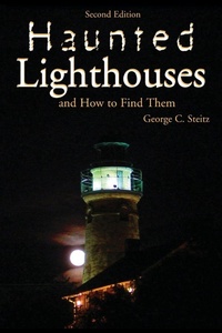 Enlarge image Cover: Haunted Lighthouses - Pineapple Press Inc.,U.S.