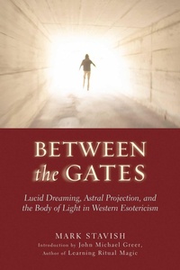 Abbildung von: Between the Gates - Weiser Books