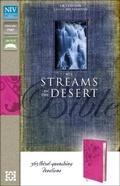 Cover: NIV, Streams in the Desert Bible, Leathersoft, Pink - Zondervan