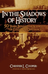 Abbildung von: In The Shadows Of History - Prometheus Books