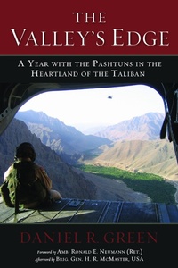 Abbildung von: The Valley's Edge - Potomac Books Inc