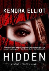 Abbildung von: Hidden - Montlake Romance