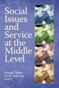 Enlarge image Cover: Social Issues and Service at the Middle Level - Information Age Publishing