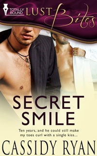 Enlarge image Cover: Secret Smile - Entwined Publishing