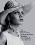 Cover: Photographing Fashion: British Style in the Sixties - ACC Editions