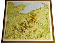Abbildung von: Snowdonia North relief wall map dark frame - Dorrigo
