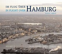 Abbildung von: Im Flug über Hamburg - Hinstorff