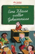 Cover: Eine Klasse voller Geheimnisse - dtv
