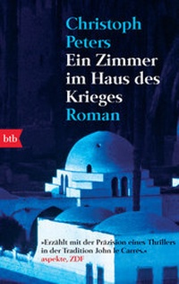 Abbildung von: Ein Zimmer im Haus des Krieges - btb