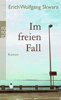 Abbildung von: Im freien Fall - Rowohlt Taschenbuch