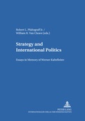 Cover: Strategy and International Politics - Peter Lang Verlag