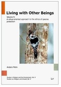 Cover: Living with Other Beings - Lit Verlag
