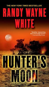 Enlarge image Cover: Hunter's Moon - G P Putnam's Sons