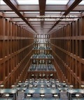 Cover: Max Dudler - Humboldt-Universit&auml;t zu Berlin. Jacob und Wilhelm Grimm-Zentrum - niggli Verlag
