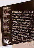 Cover: Strategischer Raum - Urbanit&auml;t im 21. Jahrhundert - B&uuml;chse d. Pandora