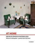 Cover: AT HOME - Der Blick durchs Schl&uuml;sselloch - Kerber Verlag