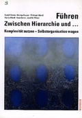 Cover: F&uuml;hren - Zwischen Hierarchie und ... - Versus