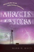 Bild: Miracles in the Storm - Dutton / Signet