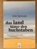 Cover: Das Land hinter den Buchstaben - BABEL Verlag B. Tulay