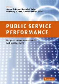 Abbildung von: Public Service Performance - Cambridge University Press