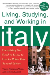 Abbildung von: Living, Studying, and Working in Italy - Holt Paperbacks