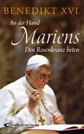 Cover: An der Hand Mariens - Paulinus
