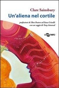 Cover: Un' aliena nel cortile - I raggi;Uovonero