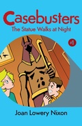 Cover: The Statue Walks at Night - Open Road Media Young Readers