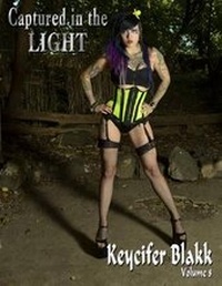 Abbildung von: Captured in the LIGHT - Michael Enoches