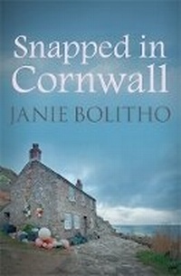Enlarge image Cover: Snapped in Cornwall - Allison & Busby