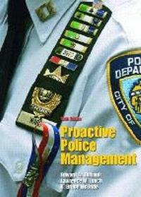 Abbildung von: Proactive Police Management - Pearson