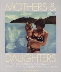 Abbildung von: Mothers & Daughters - Aperture
