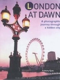 Abbildung von: London At Dawn - Metro Books, London