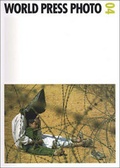 Cover: World Press Photo 2004 - Thames & Hudson Ltd