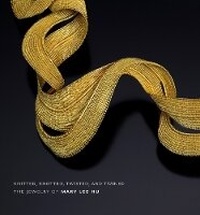 Abbildung von: Knitted, Knotted, Twisted, and Twined - Bellevue Arts Museum