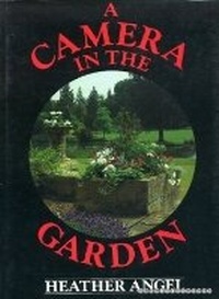 Abbildung von: A Camera in the Garden - Quiller Publishing Ltd