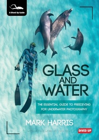 Abbildung von: Glass and Water - Dived Up Publications