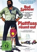 Cover: Plattfuss r&auml;umt auf - Universum Film