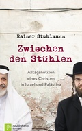 Cover: Zwischen den St&uuml;hlen - Neukirchener Verlag
