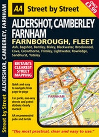 Abbildung von: AA Street by Street Aldershot, Camberley and Farnham - Automobile Association