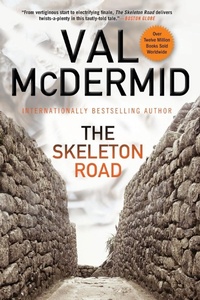 Abbildung von: The Skeleton Road - Black Cat