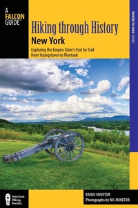 Abbildung von: Hiking through History New York - Falcon Guides