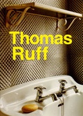 Cover: Thomas Ruff. Photographs 1979 - 2011 - A film by Ralph Goertz / DVD - K&ouml;nig, Walther