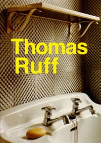 Enlarge image Cover: Thomas Ruff. Photographs 1979 - 2011 - A film by Ralph Goertz / DVD - König, Walther