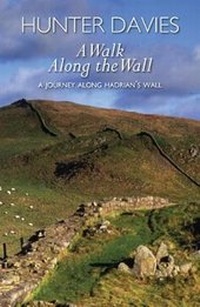 Abbildung von: A Walk Along the Wall - Frances Lincoln