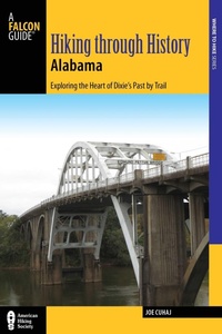 Abbildung von: Hiking Through History Alabama - Falcon Guides